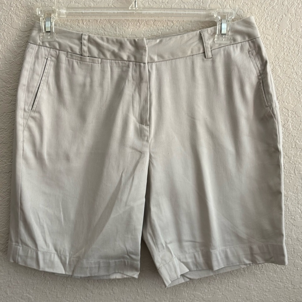Larry Levine Chino Shorts - size 10